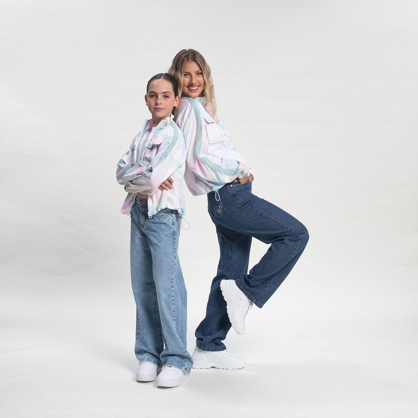 Campera Liviana  Acid Sky Windbreaker