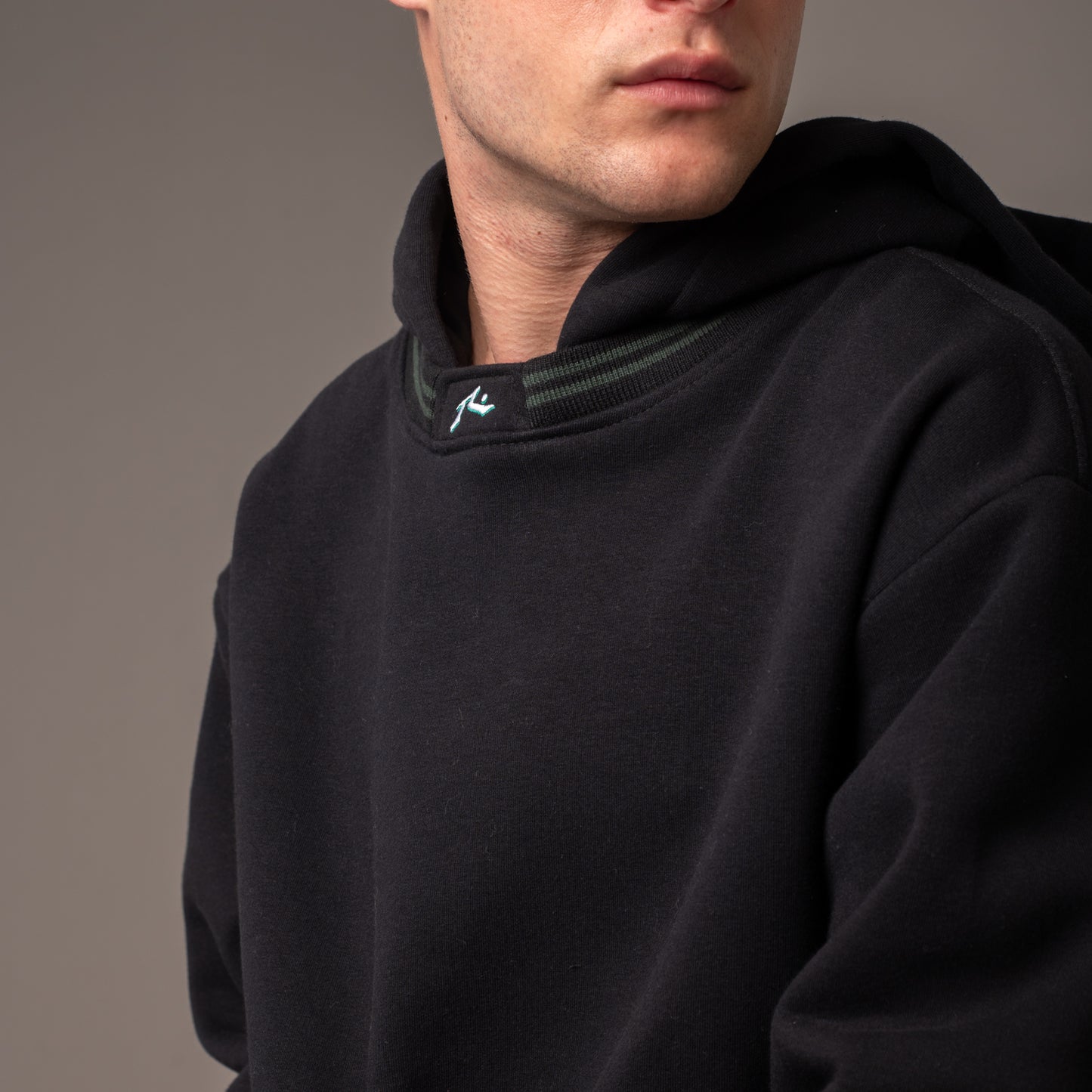 Canguro Windwood Black
