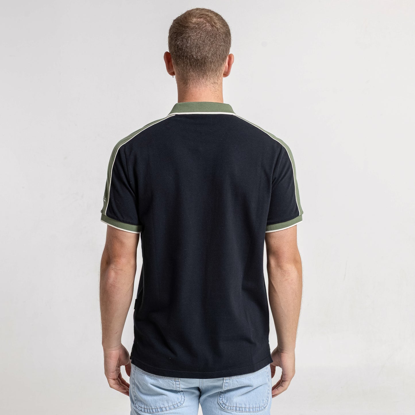 Chomba Carve Black