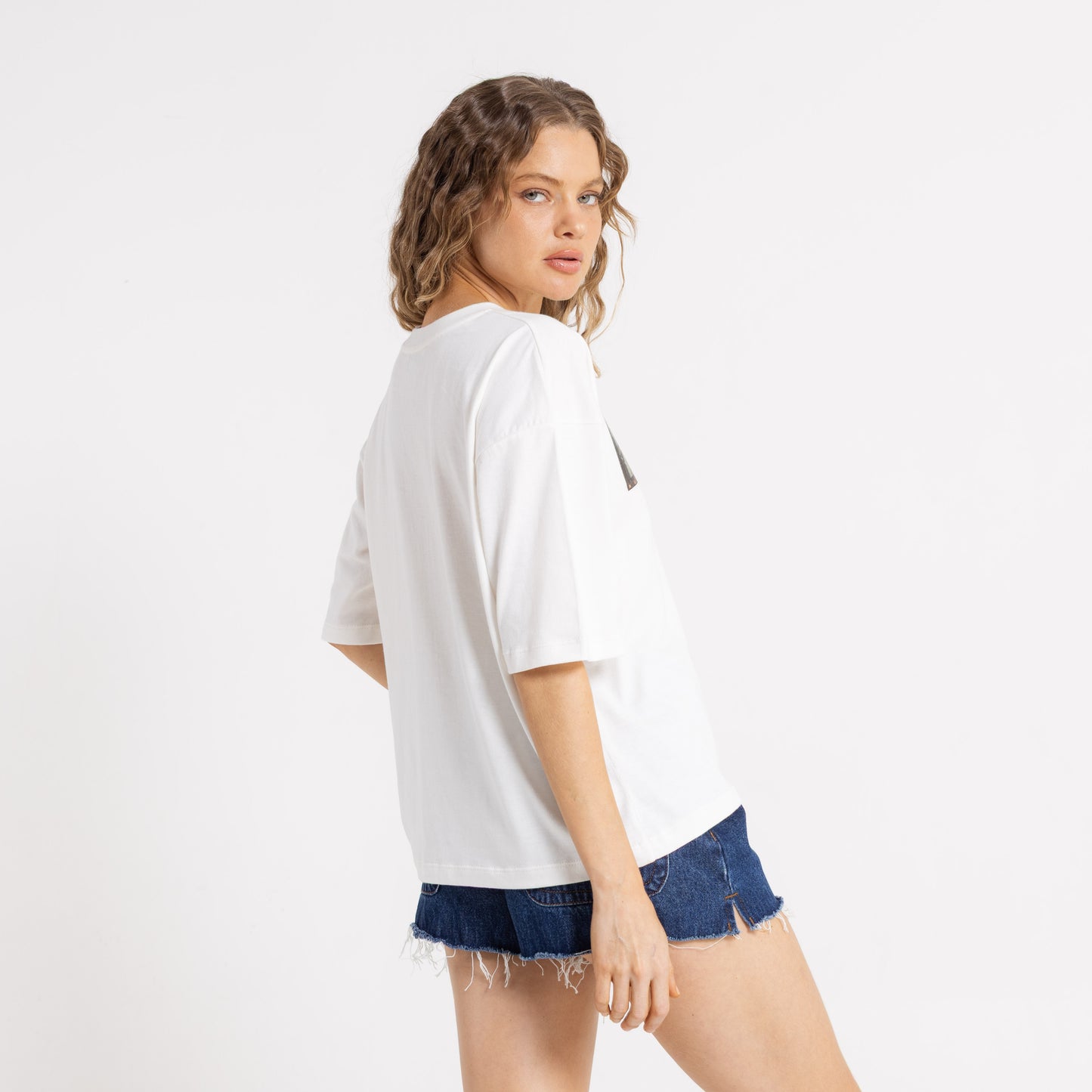 Remera Crossroads Oversize Snow White