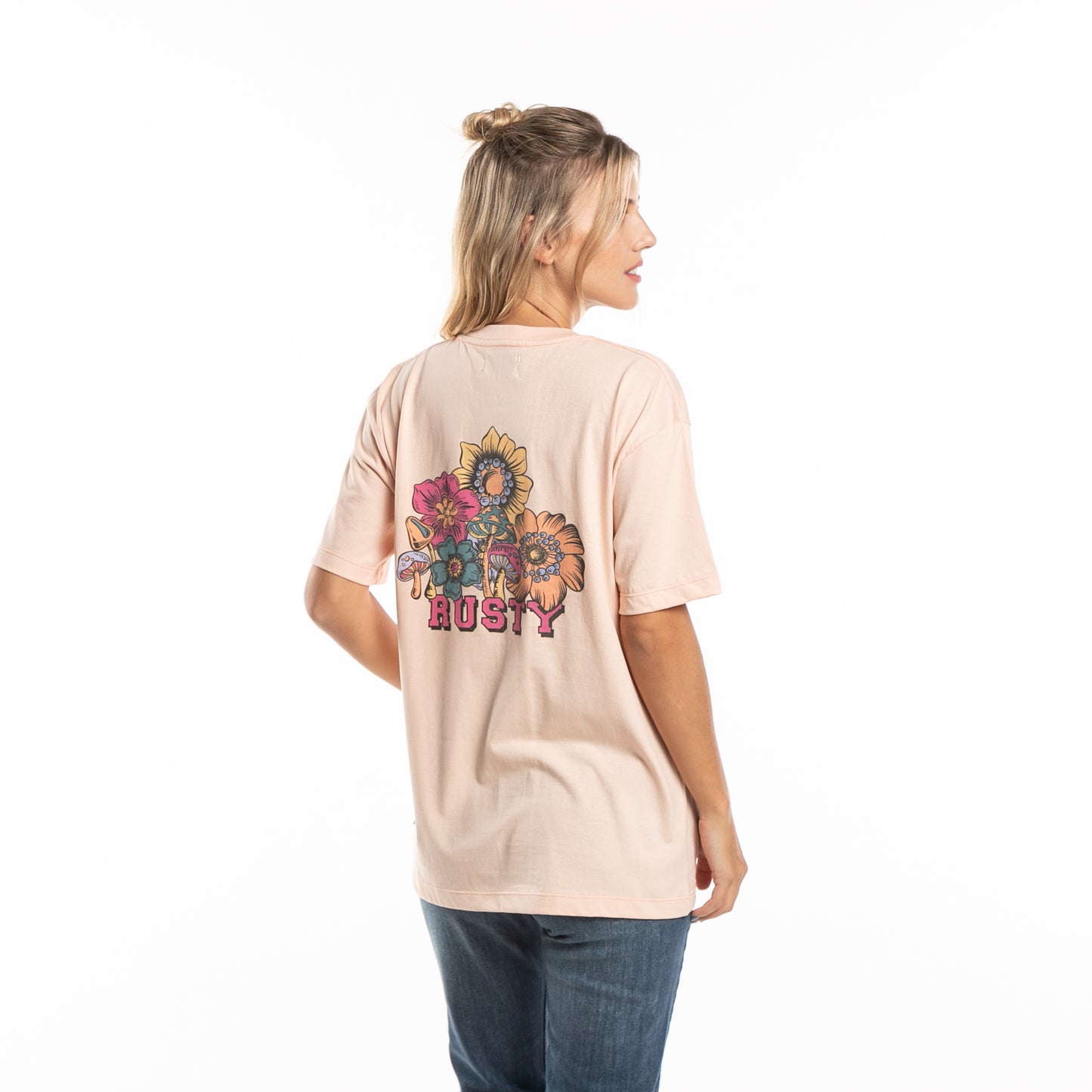 Remera Mc Flowered Oversize Ld Peach Sand