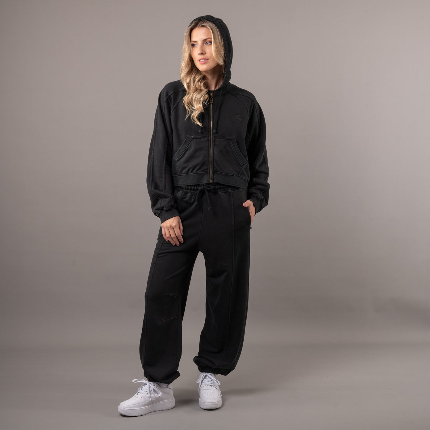 Campera Canguro Player One Black