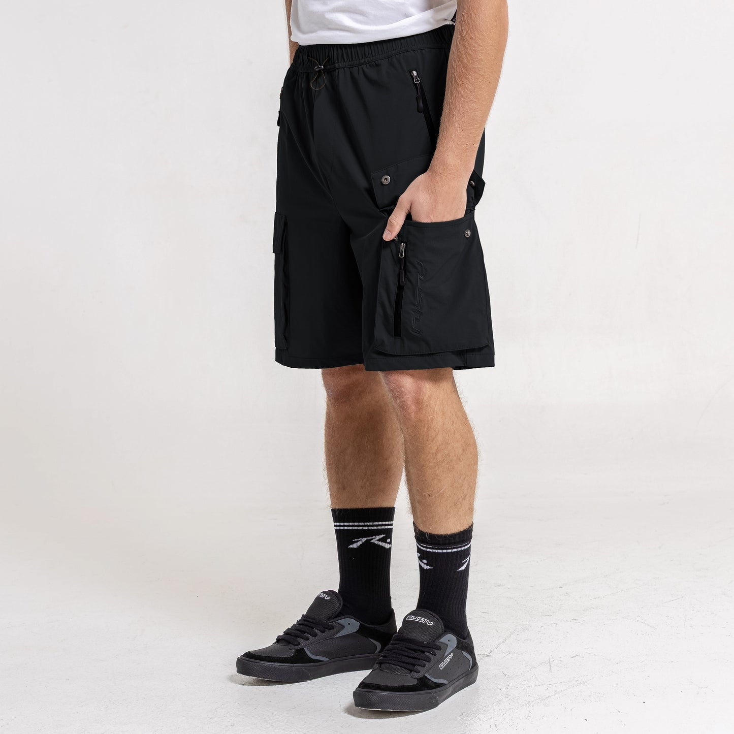 Bermuda Rotten Black