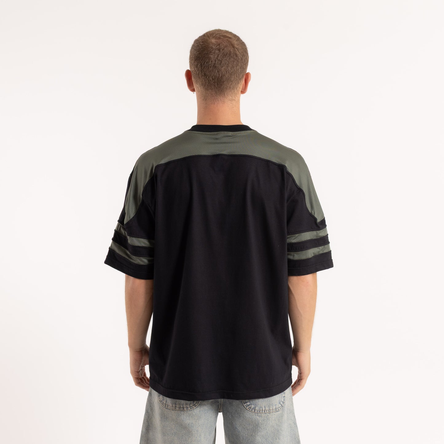 Remera New Makenz Black