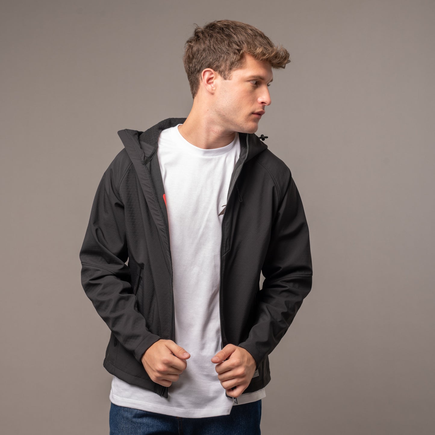 Campera Liviana Sofshell Voyage Black
