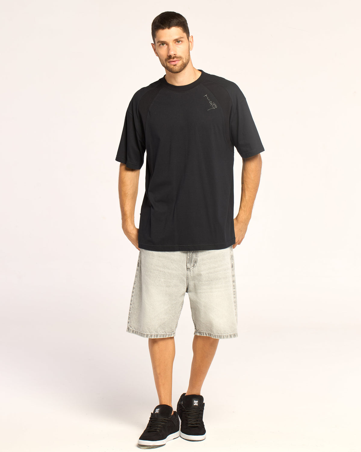 Remera Avalanche Ov Black