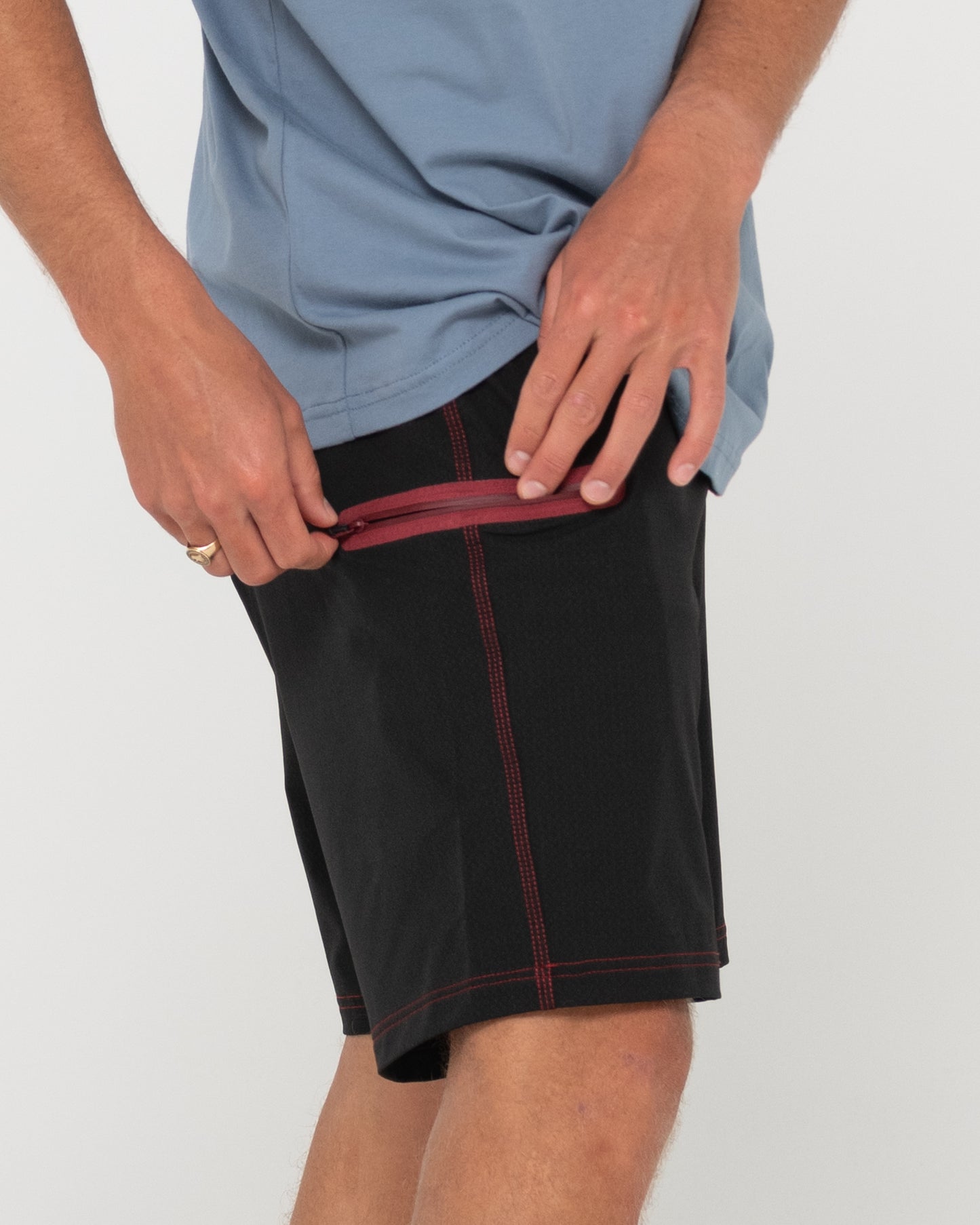 Short Still Surfing 2.0 Taped Black Animal