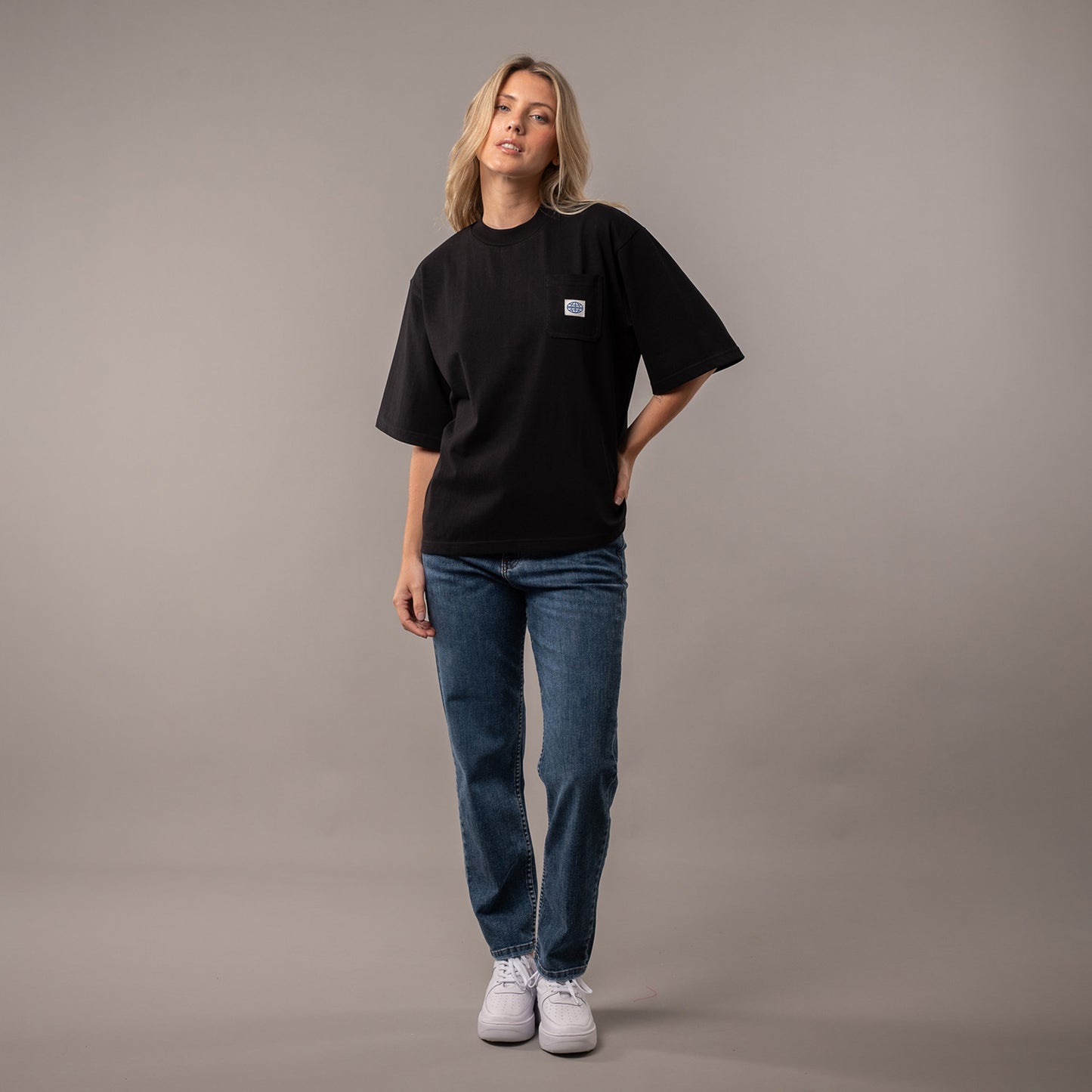 Remera Steezy Cropped Boxy Ld Black