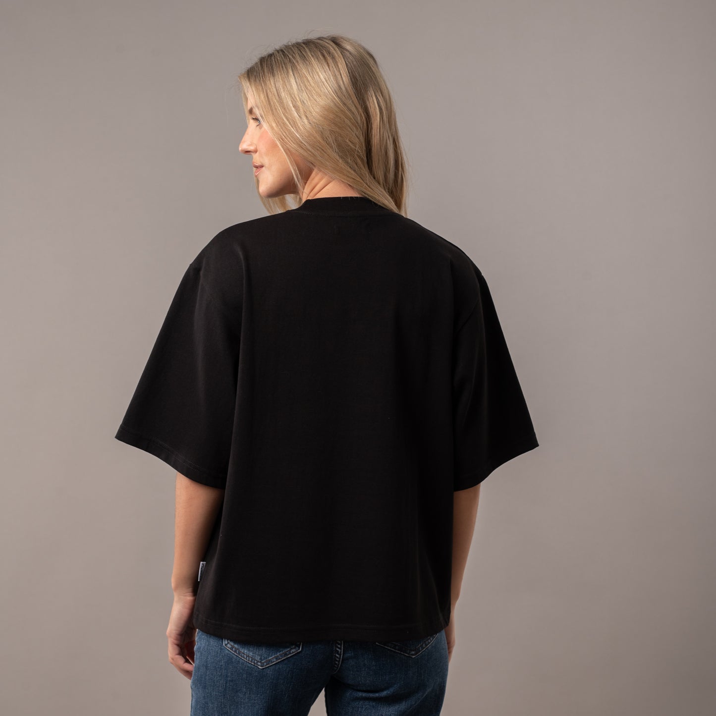 Remera Steezy Cropped Boxy Ld Black