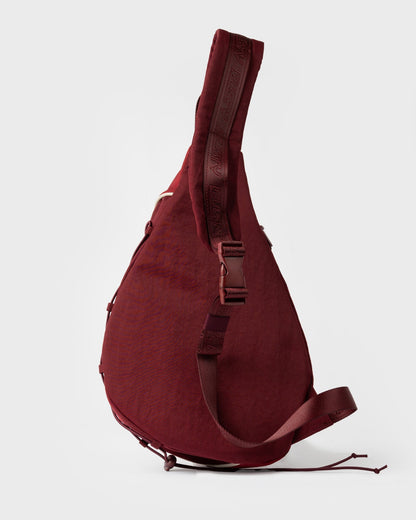 Mochila Free Run Nylon Sling Backpack Burgundy