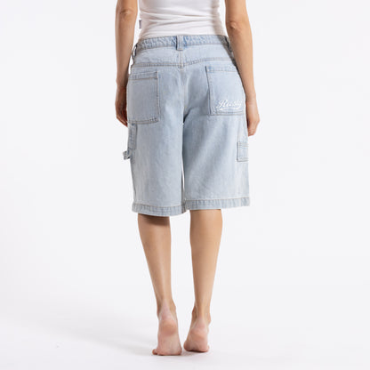 Bermuda Billie Low Rise Carpenter Jort Sky