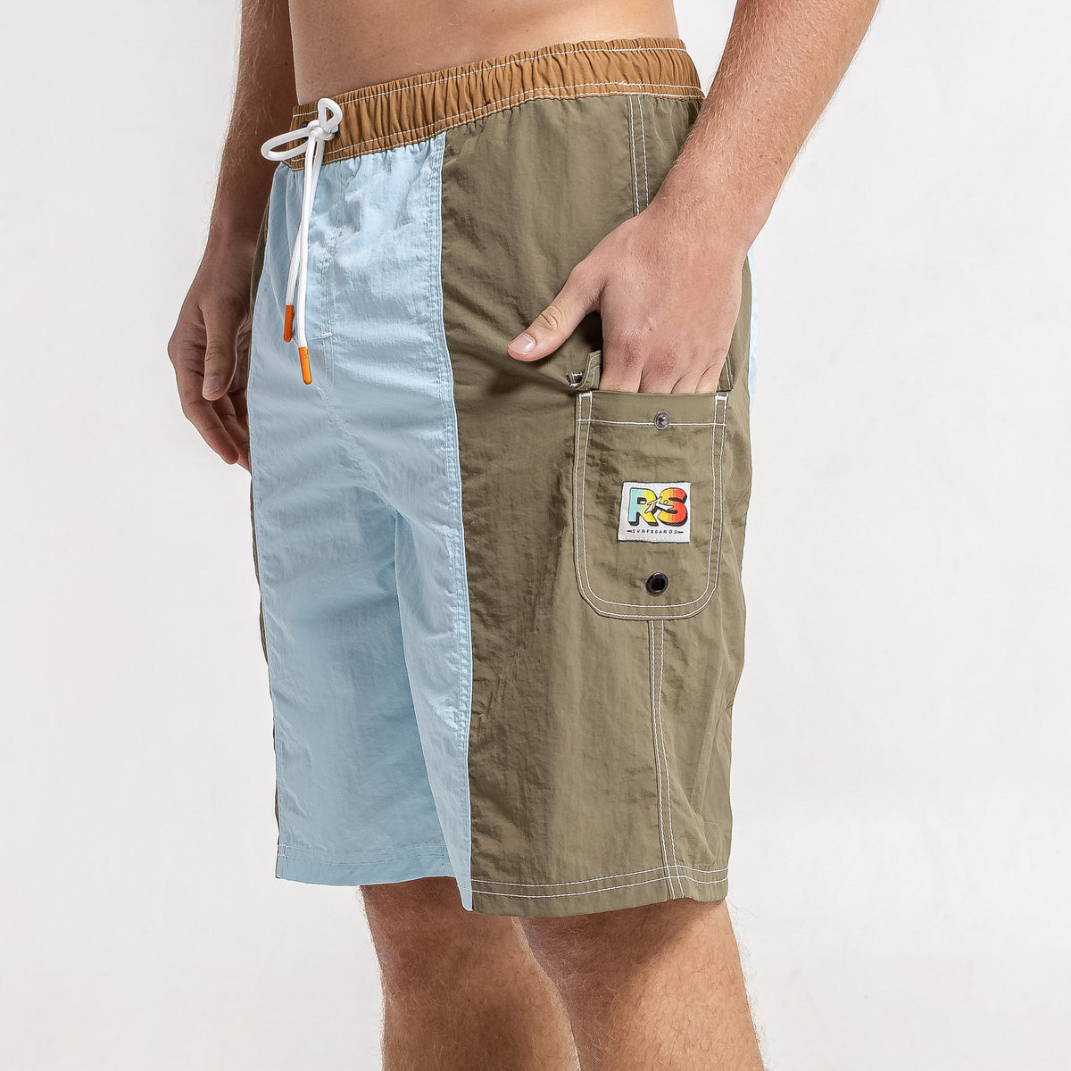 Short The Rambla Army