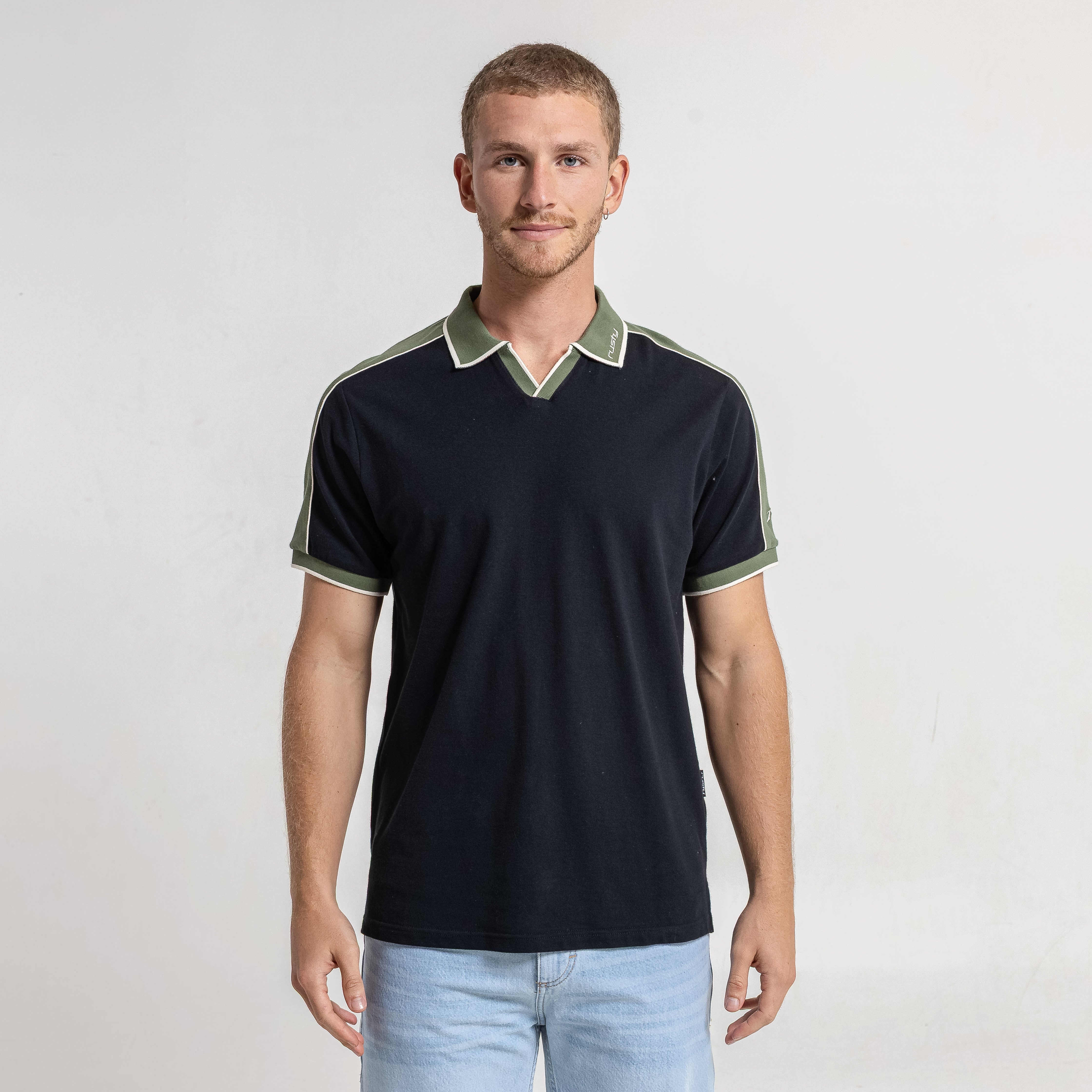 Chomba Carve Black