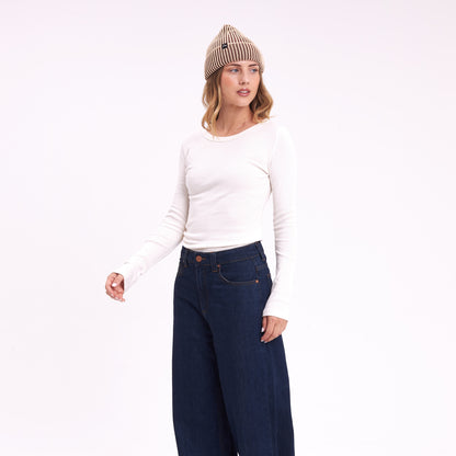 Remera Essential Fitted Off White