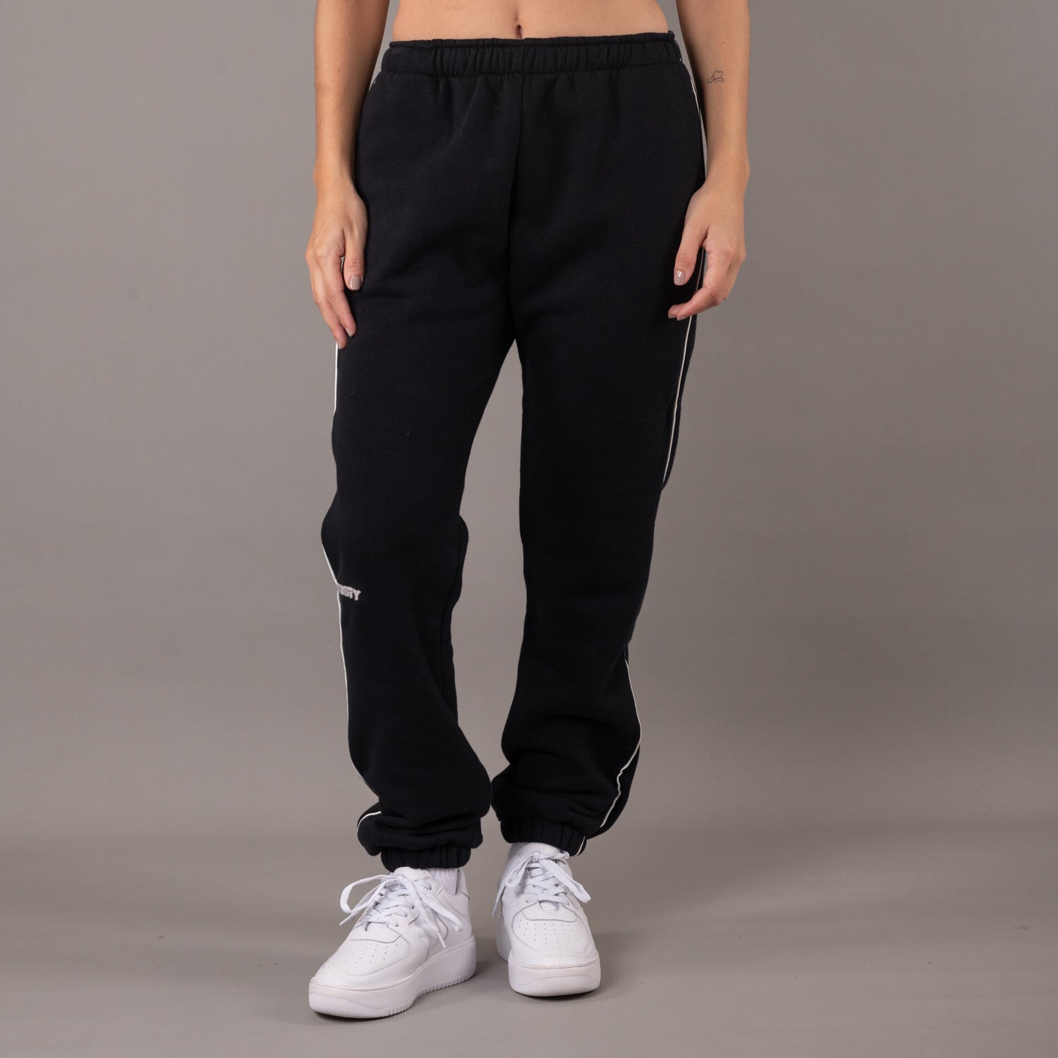 Jogging Essentials Low Rise Black