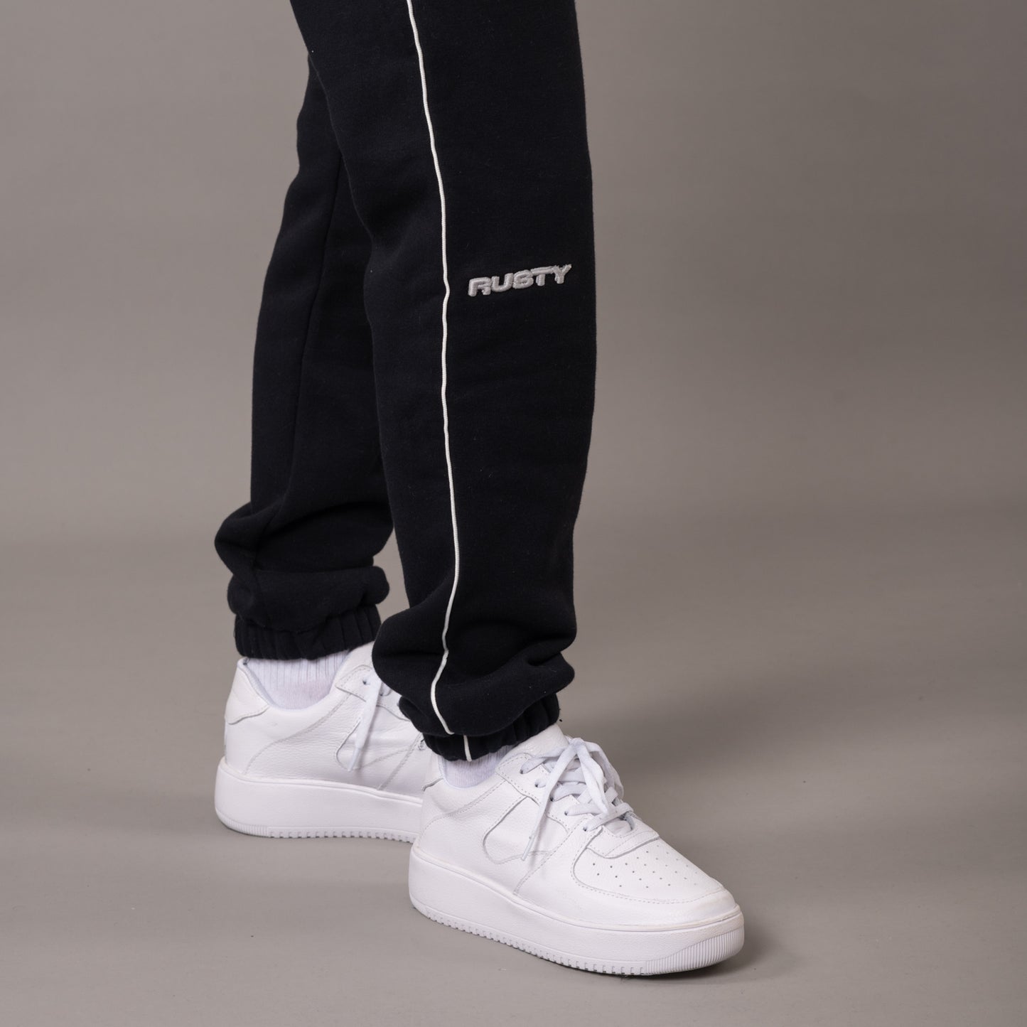 Jogging Essentials Low Rise Black
