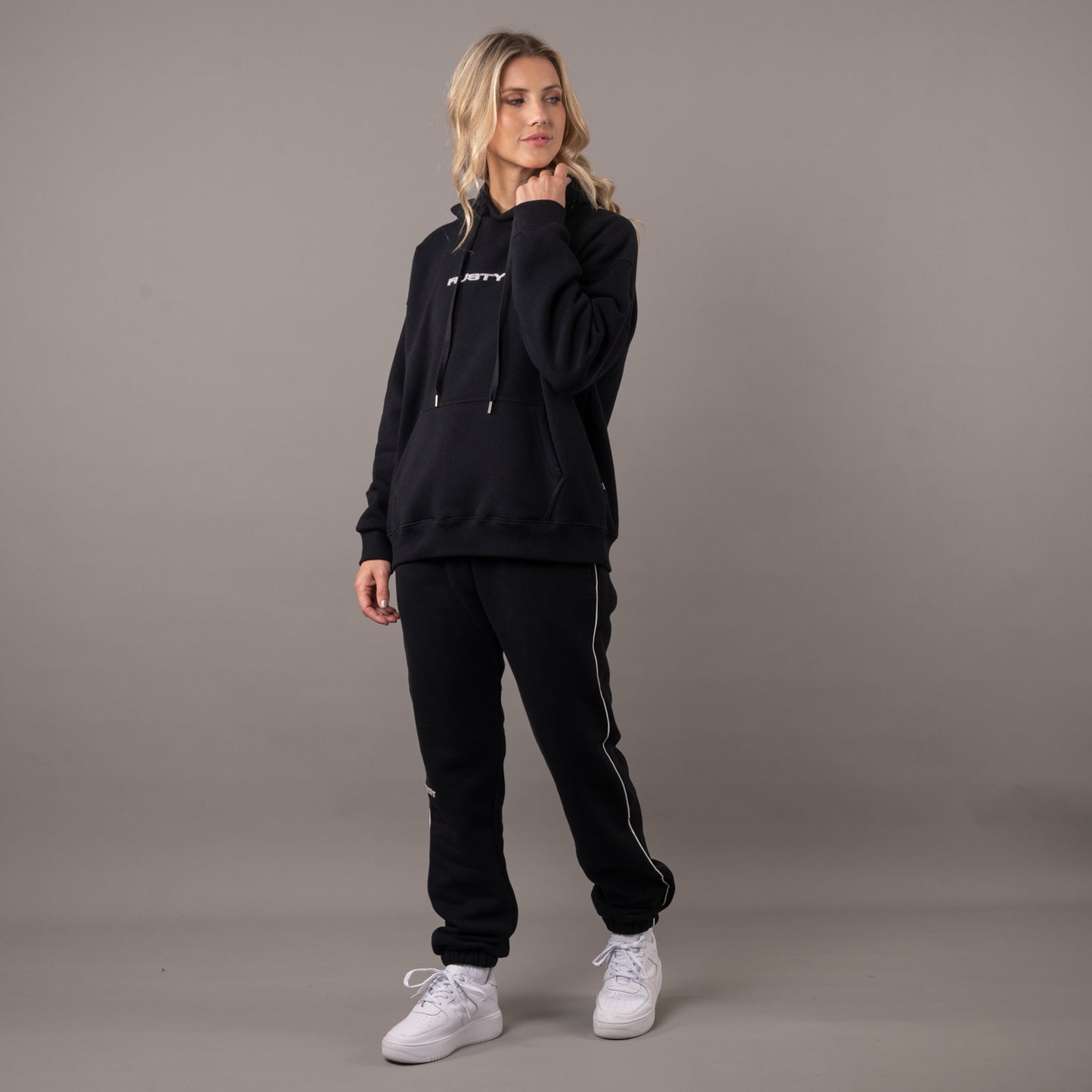 Jogging Essentials Low Rise Black