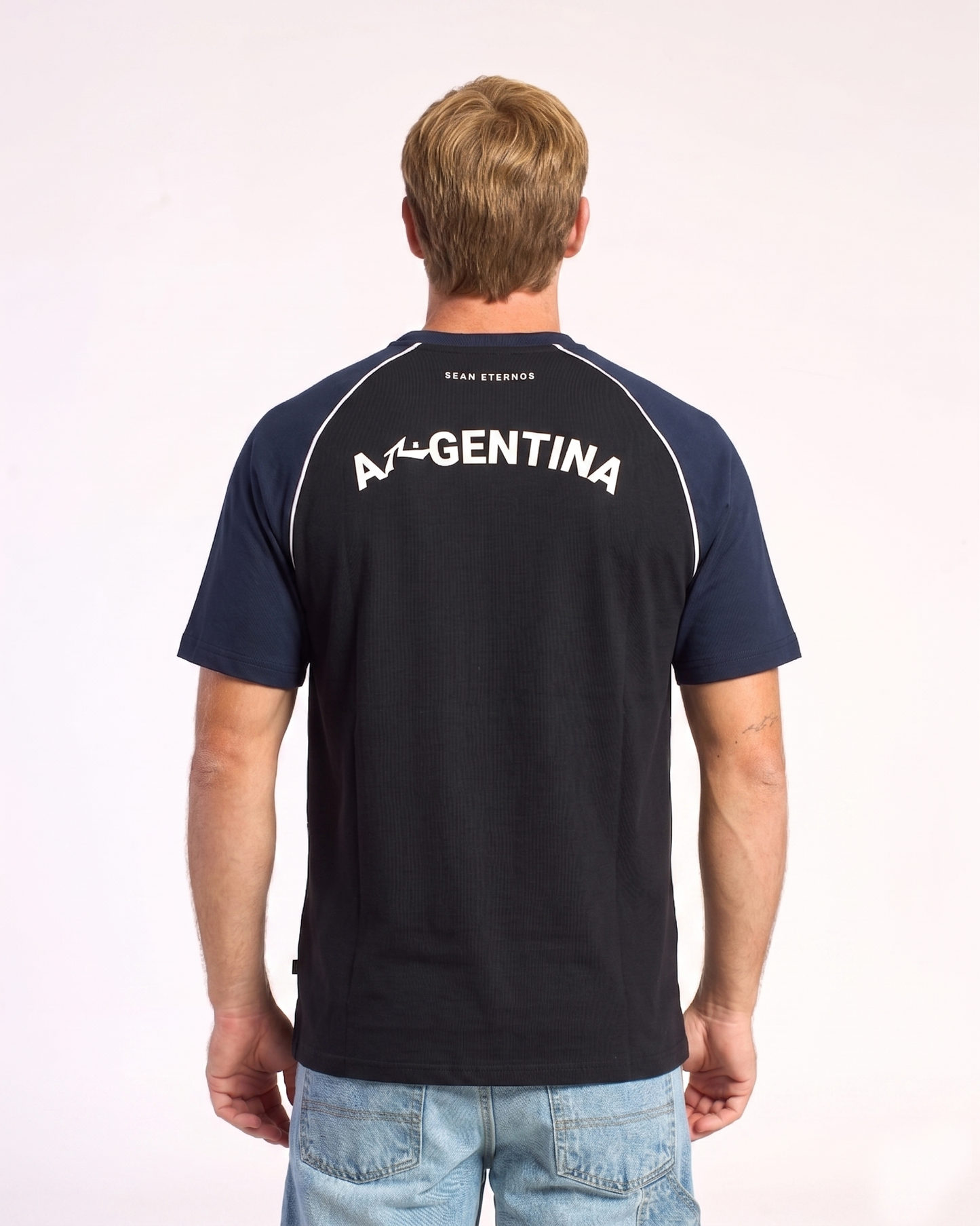 Remera Sean Eternos Negro 2