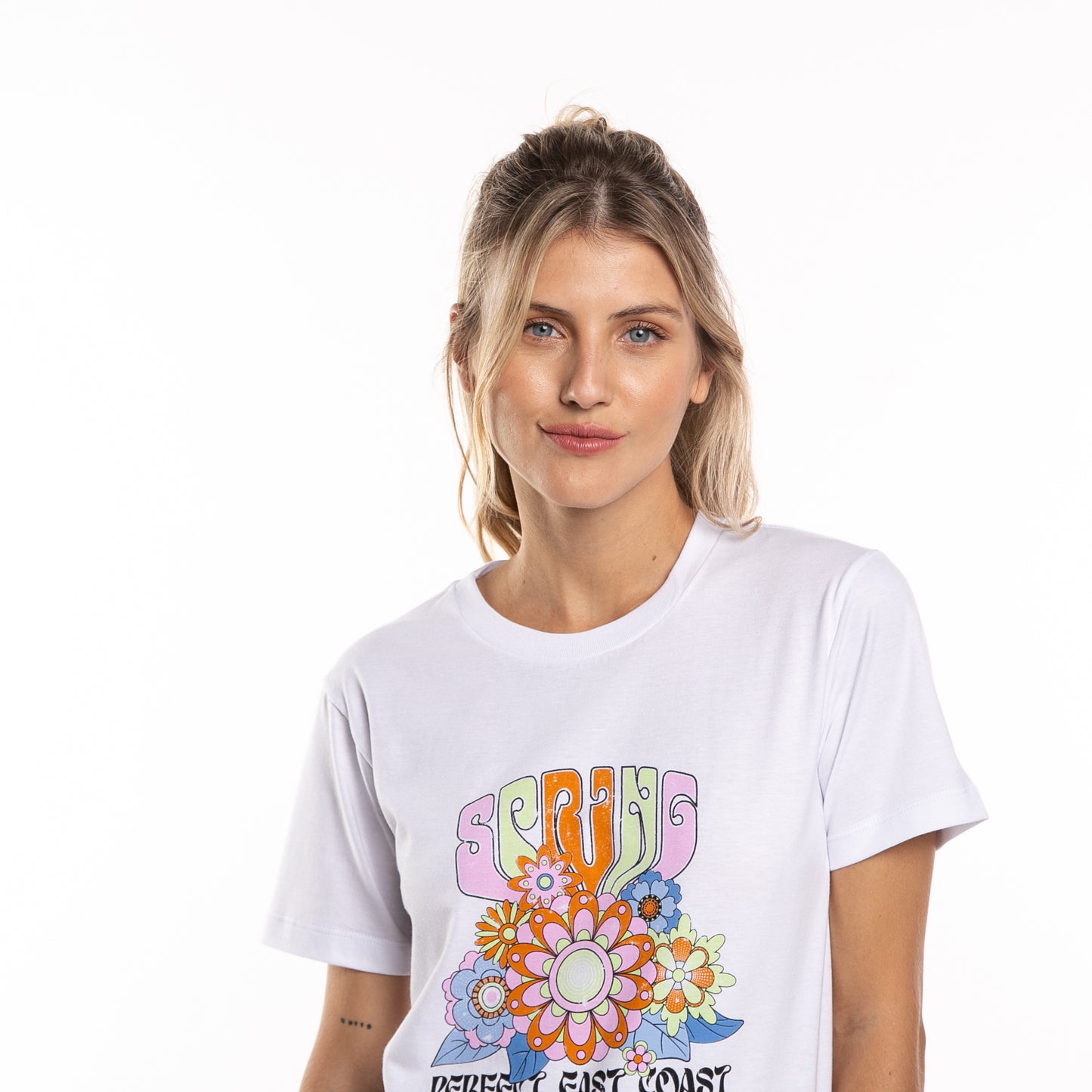 Remera Mc Flower Power Classic Ld White