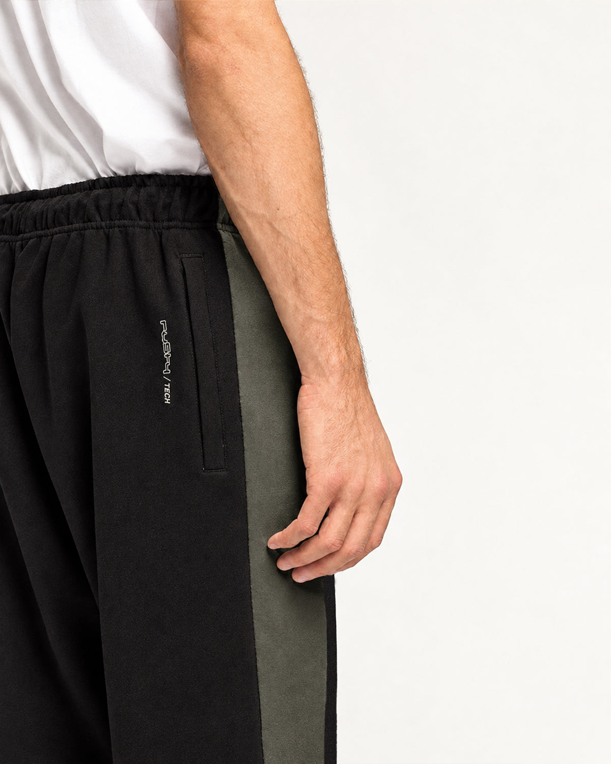 Jogging Implosion Trackpant Black