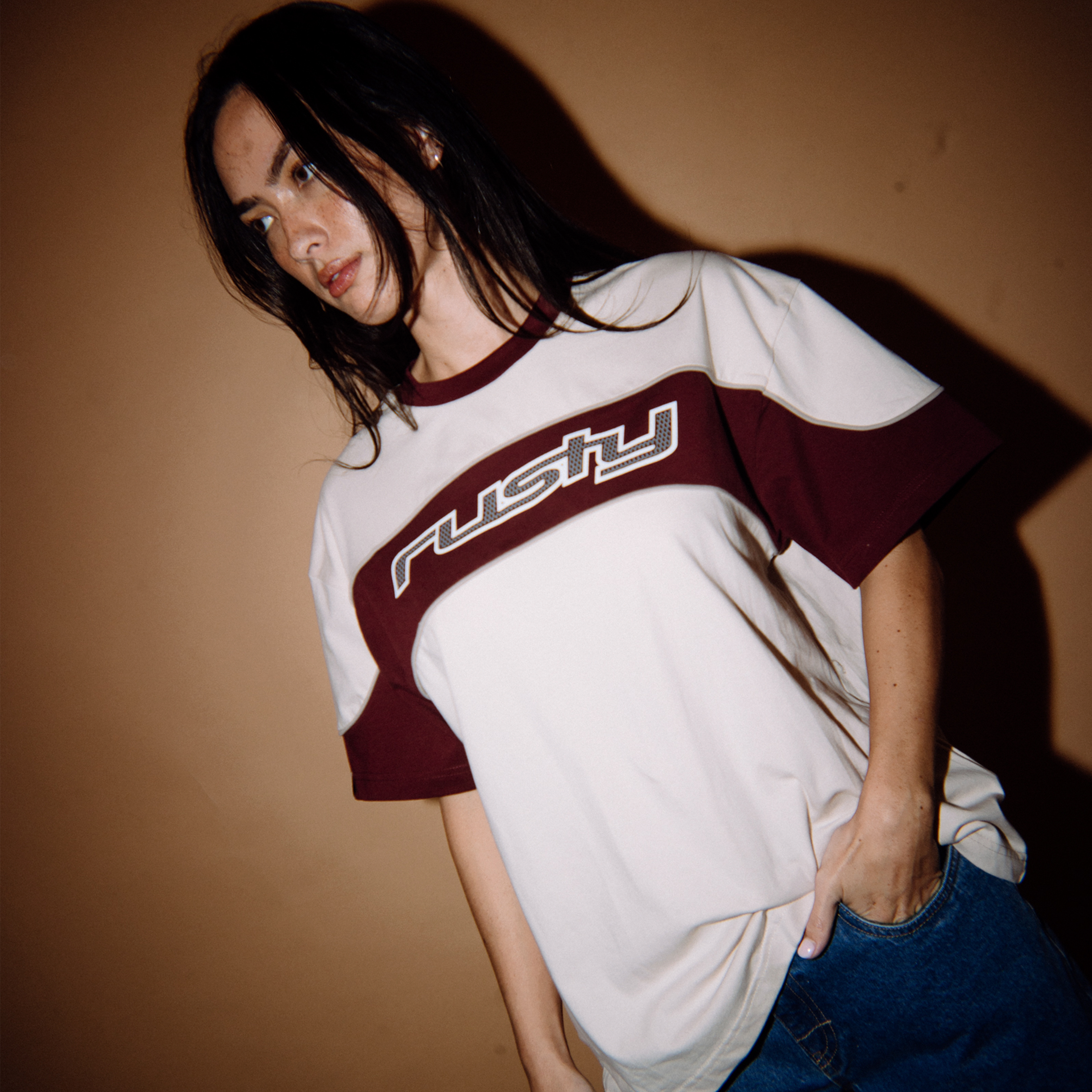 Remera Kinetic Oversize Cream/Burgundy