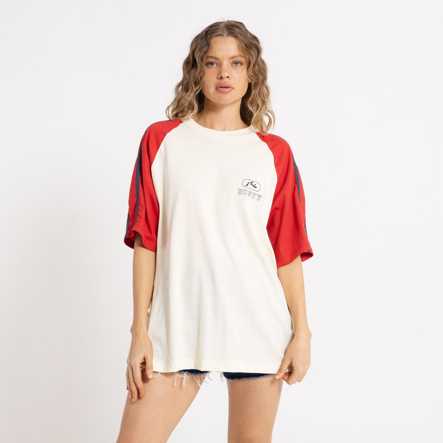 Remera Mindless Collegiate Oversize Snow White