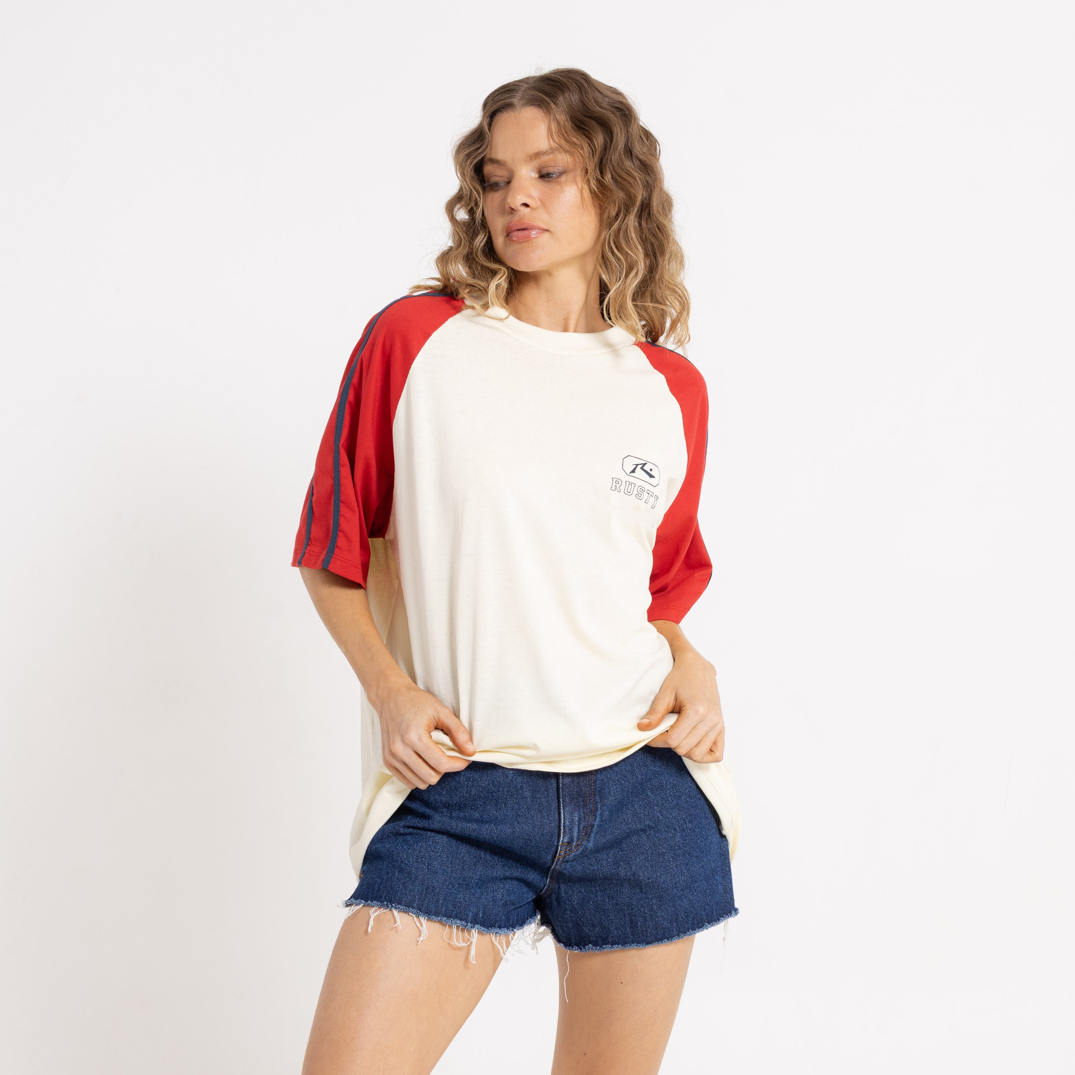 Remera Mindless Collegiate Oversize Snow White