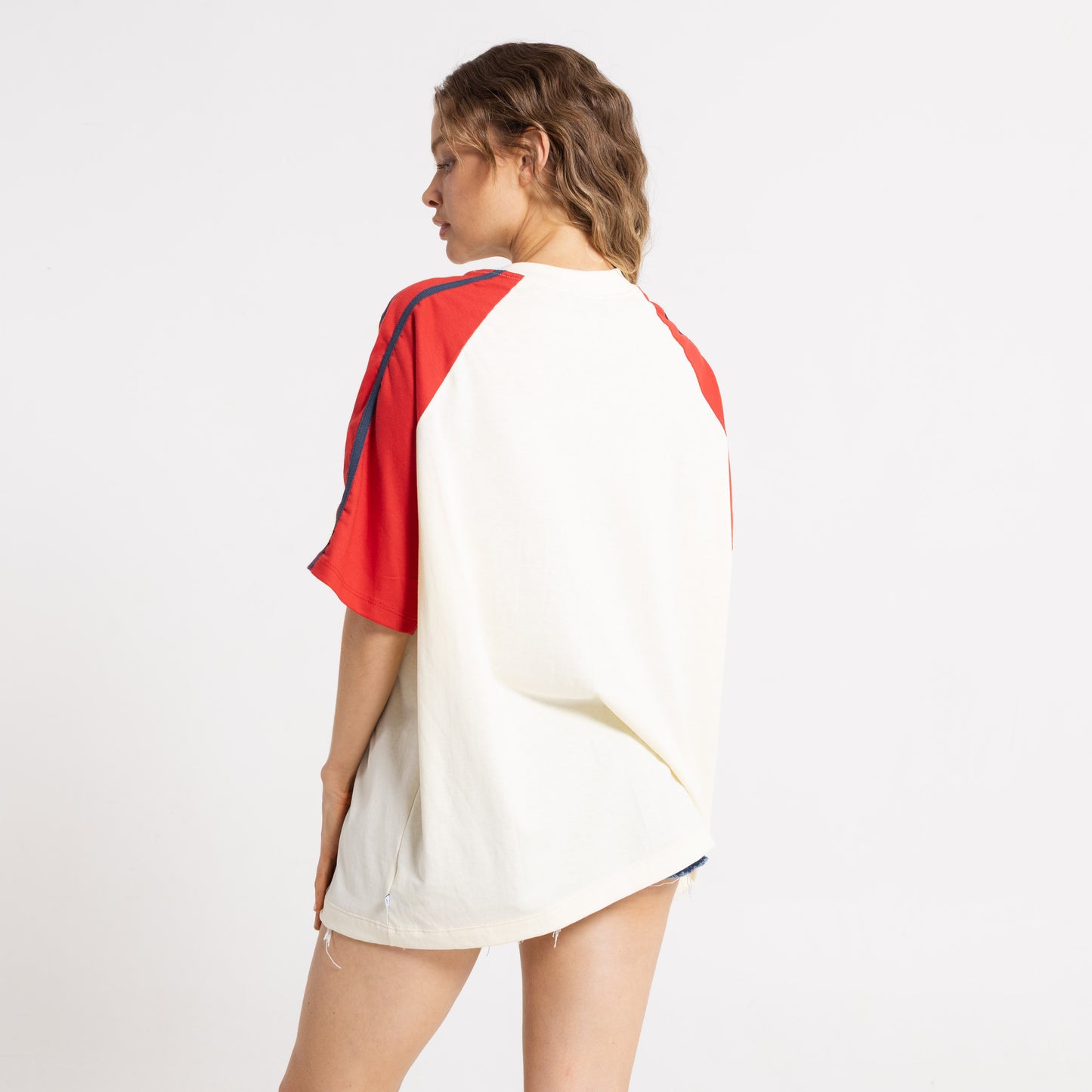 Remera Mindless Collegiate Oversize Snow White