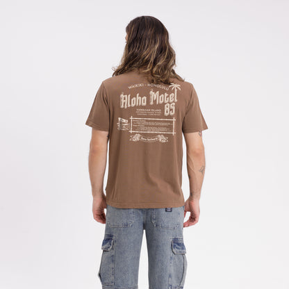Remera Motel Pinecone