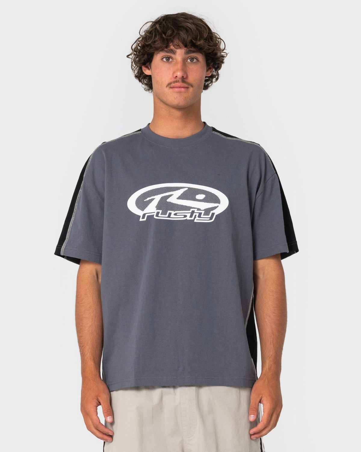 Remera Hit Up Ov Coal