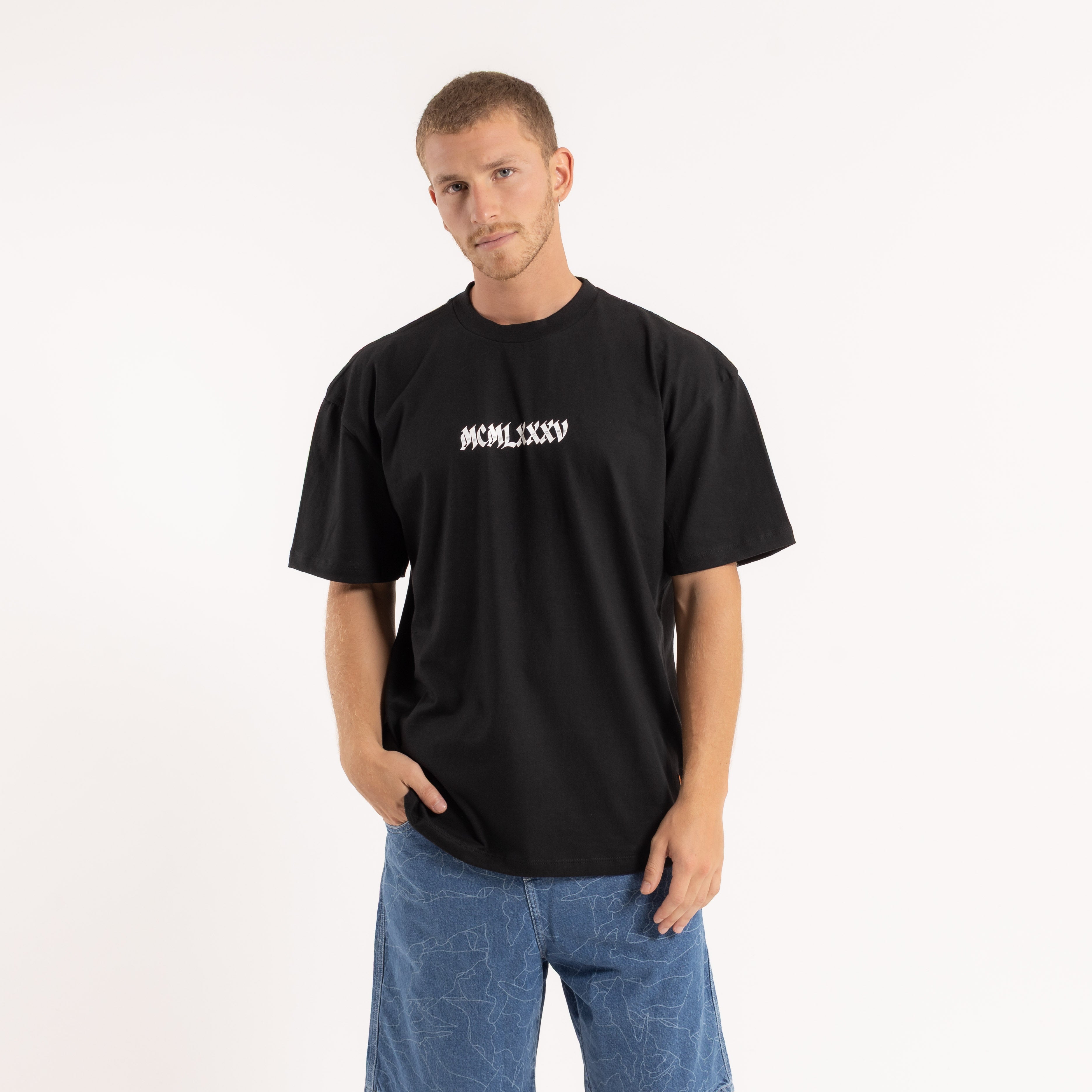 Remera L.A. Megabig Black