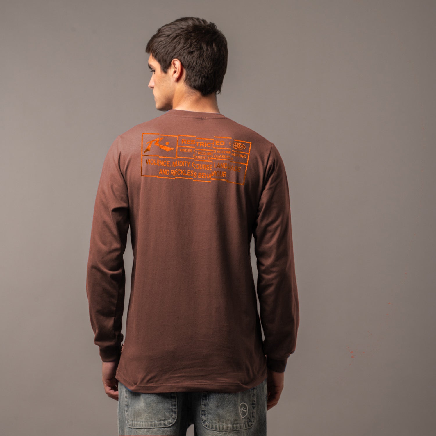 Remera  Restrict Junky Ls Pinecone