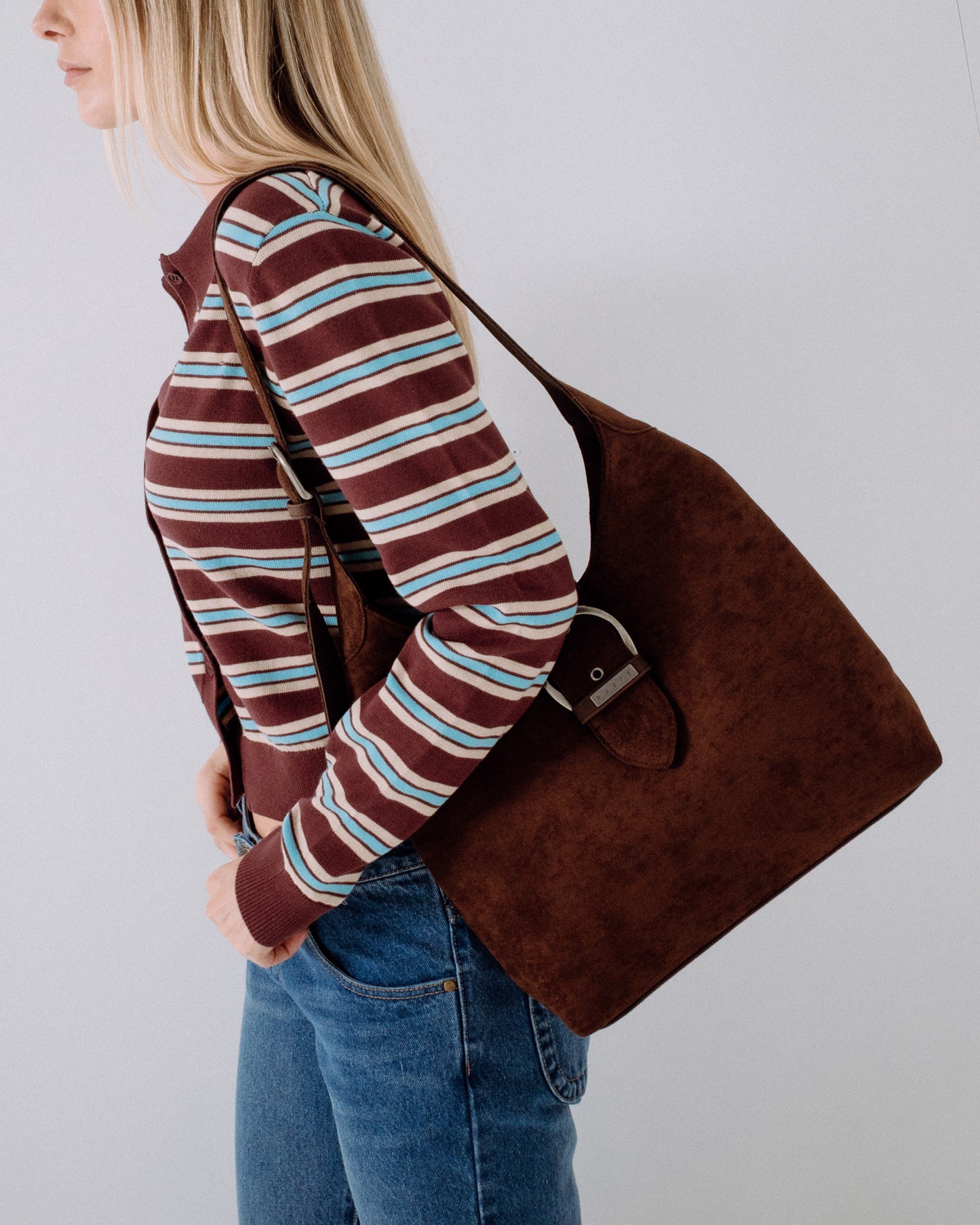 Cartera Rodeo Suede Shoulder Bag Pinecone