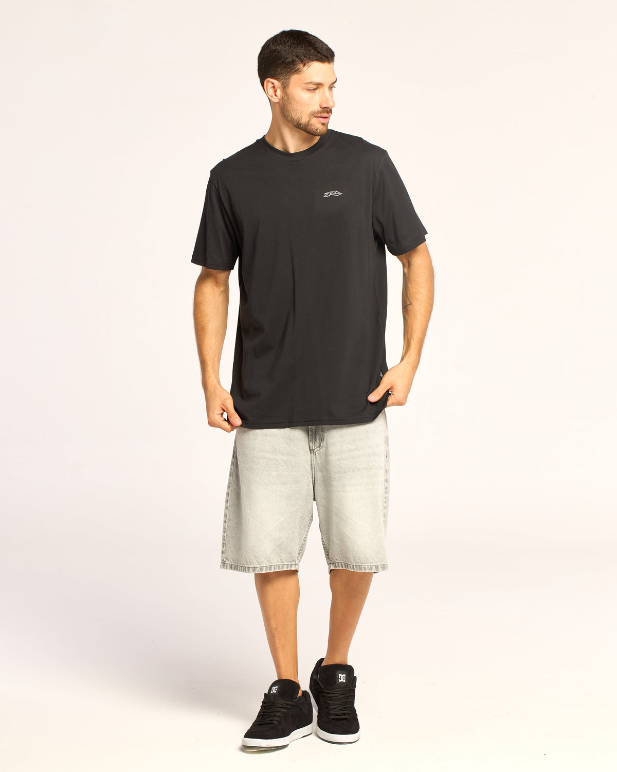 Remera Mystic Black Ash