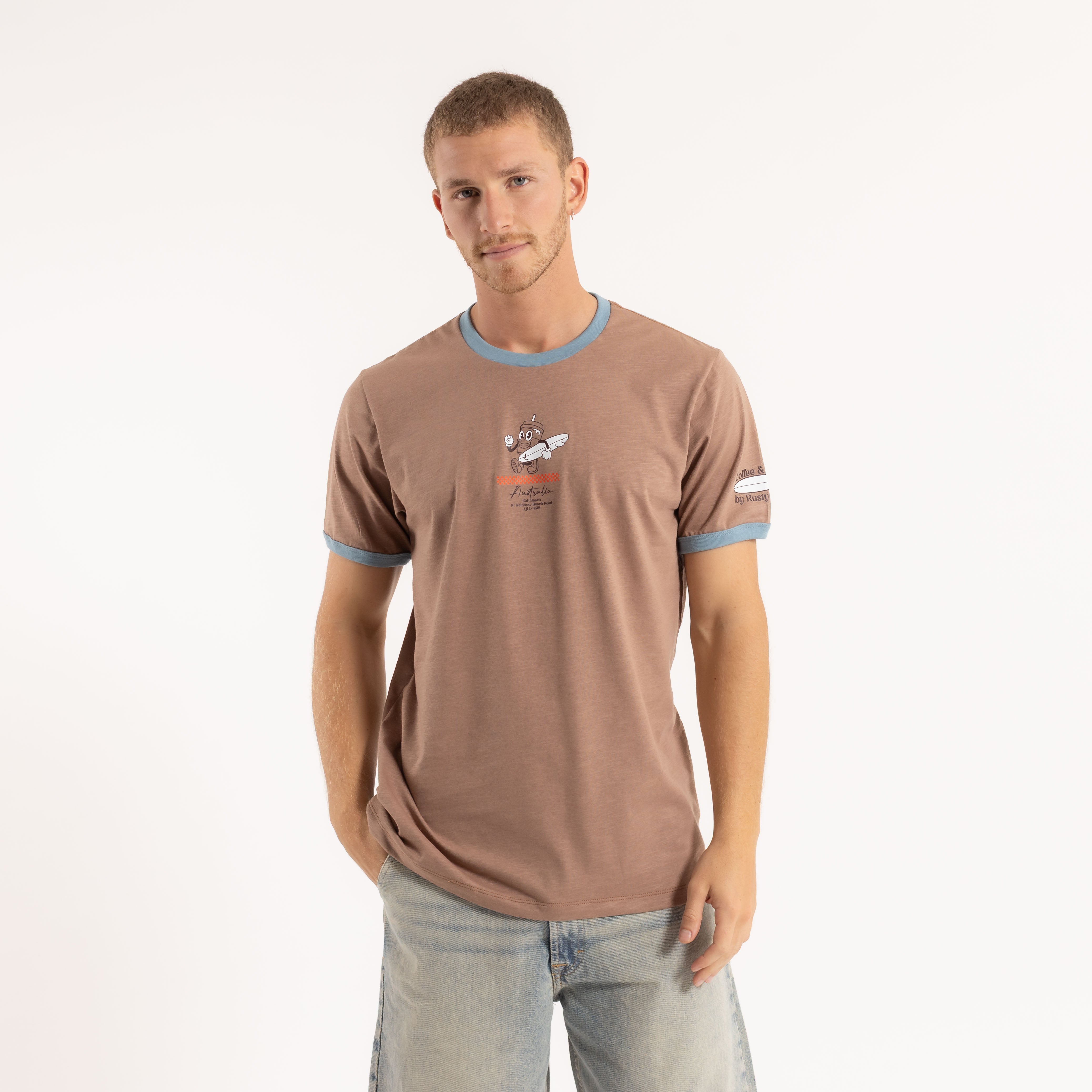 Remera Coffee & Surf Brown