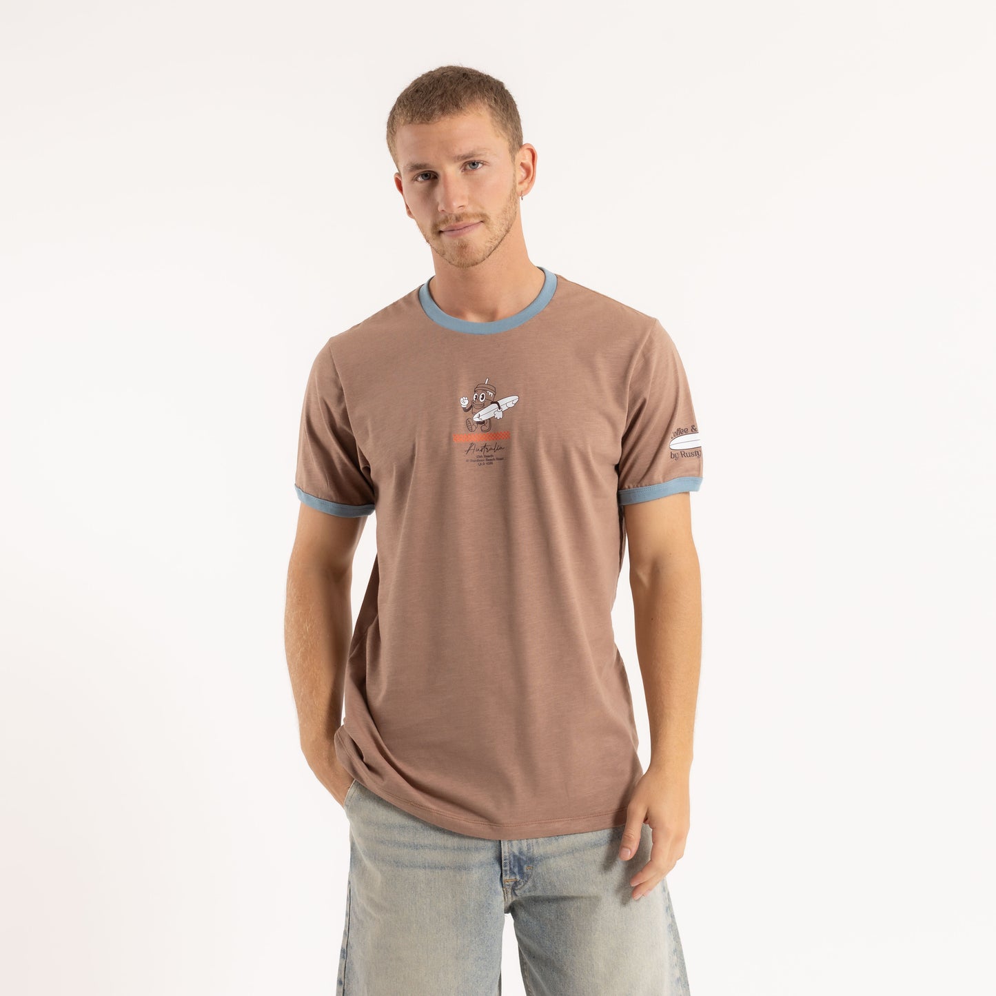Remera Coffee & Surf Brown