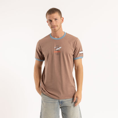 Remera Coffee & Surf Brown