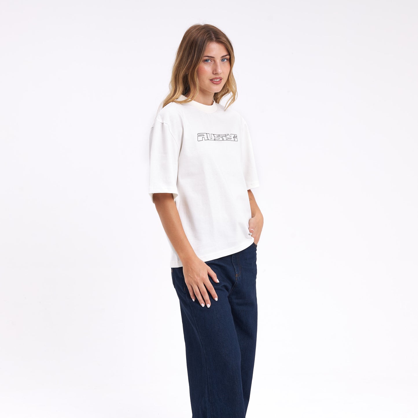 Remera Essential Crop Boxy Fit Off White