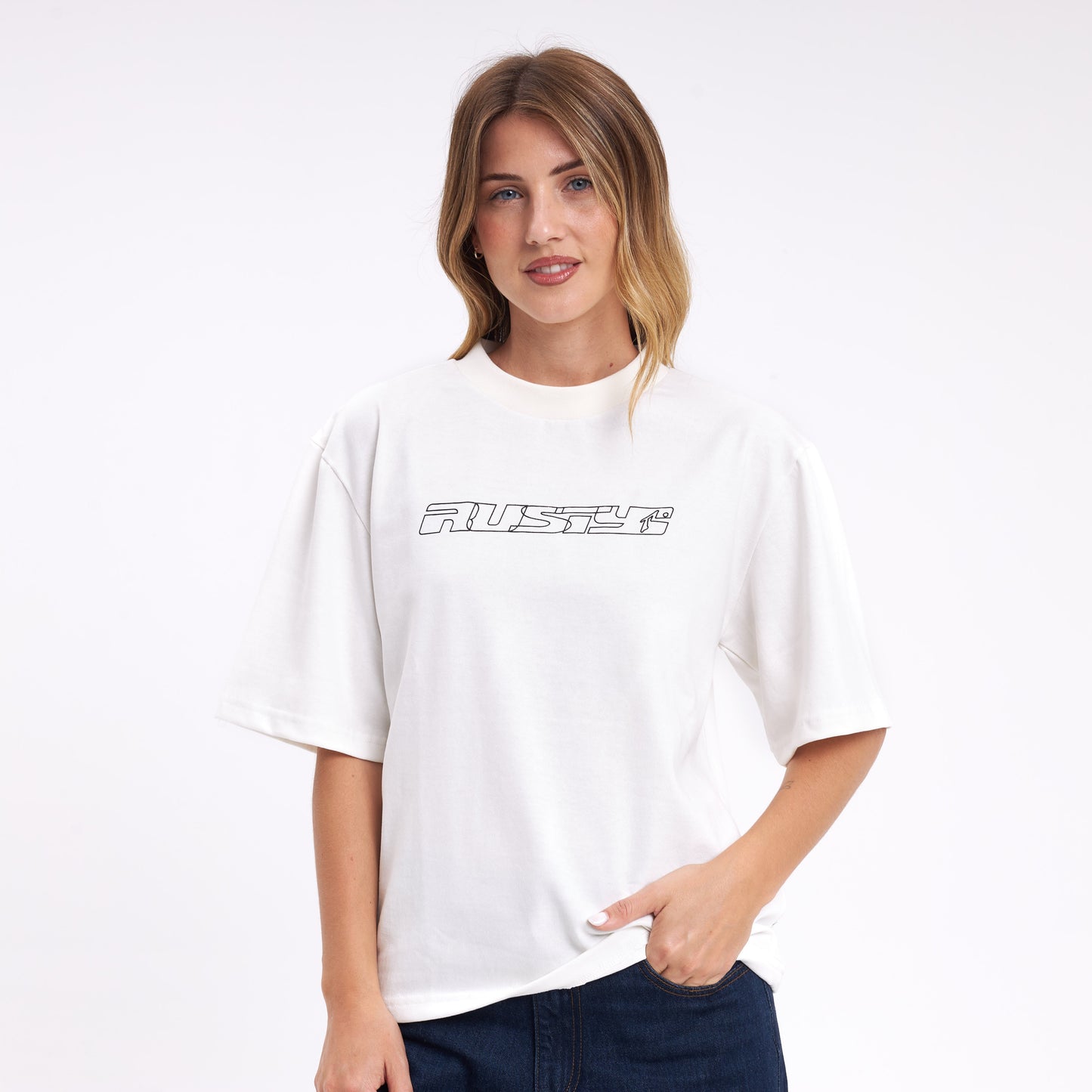 Remera Essential Crop Boxy Fit Off White