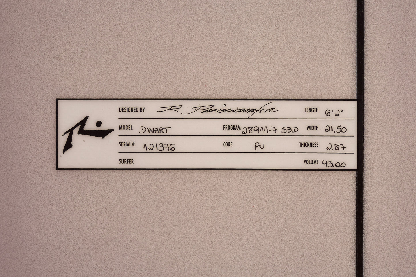 Surfboard Dwart 6' 2'' (43,00)