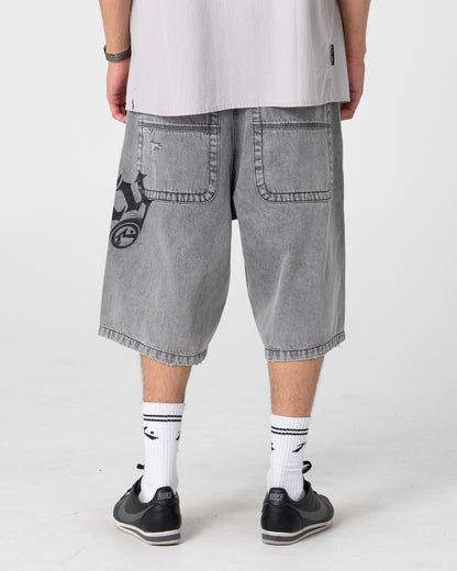 Short Tweaking Baggy Jort London Summer