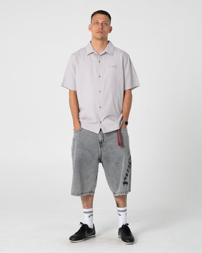 Short Tweaking Baggy Jort London Summer