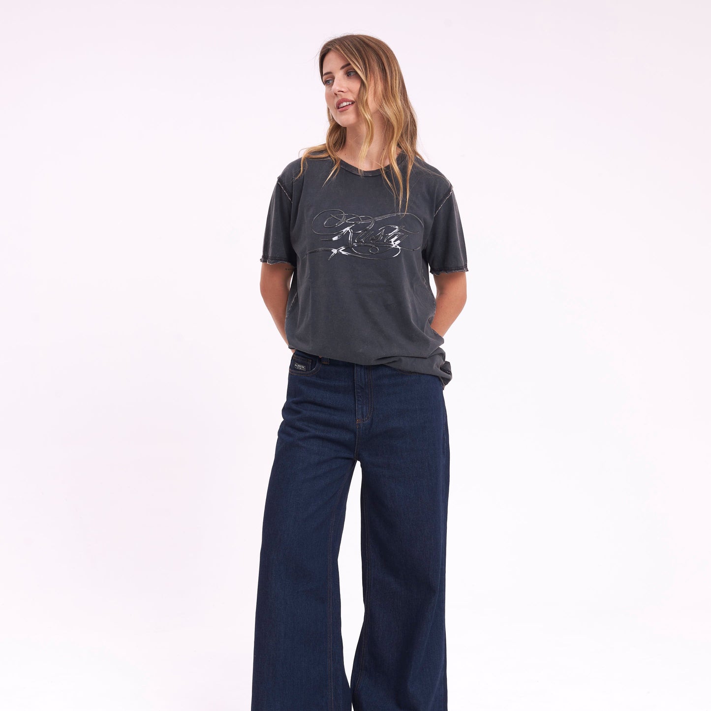 Remera Script Diddy Relaxed Washed Black