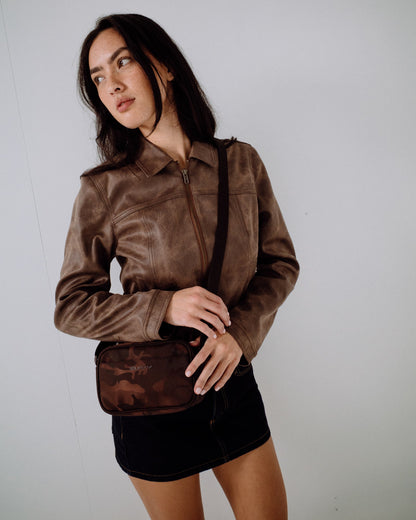 Cartera Stellar Nylon Camo Side Bag Java