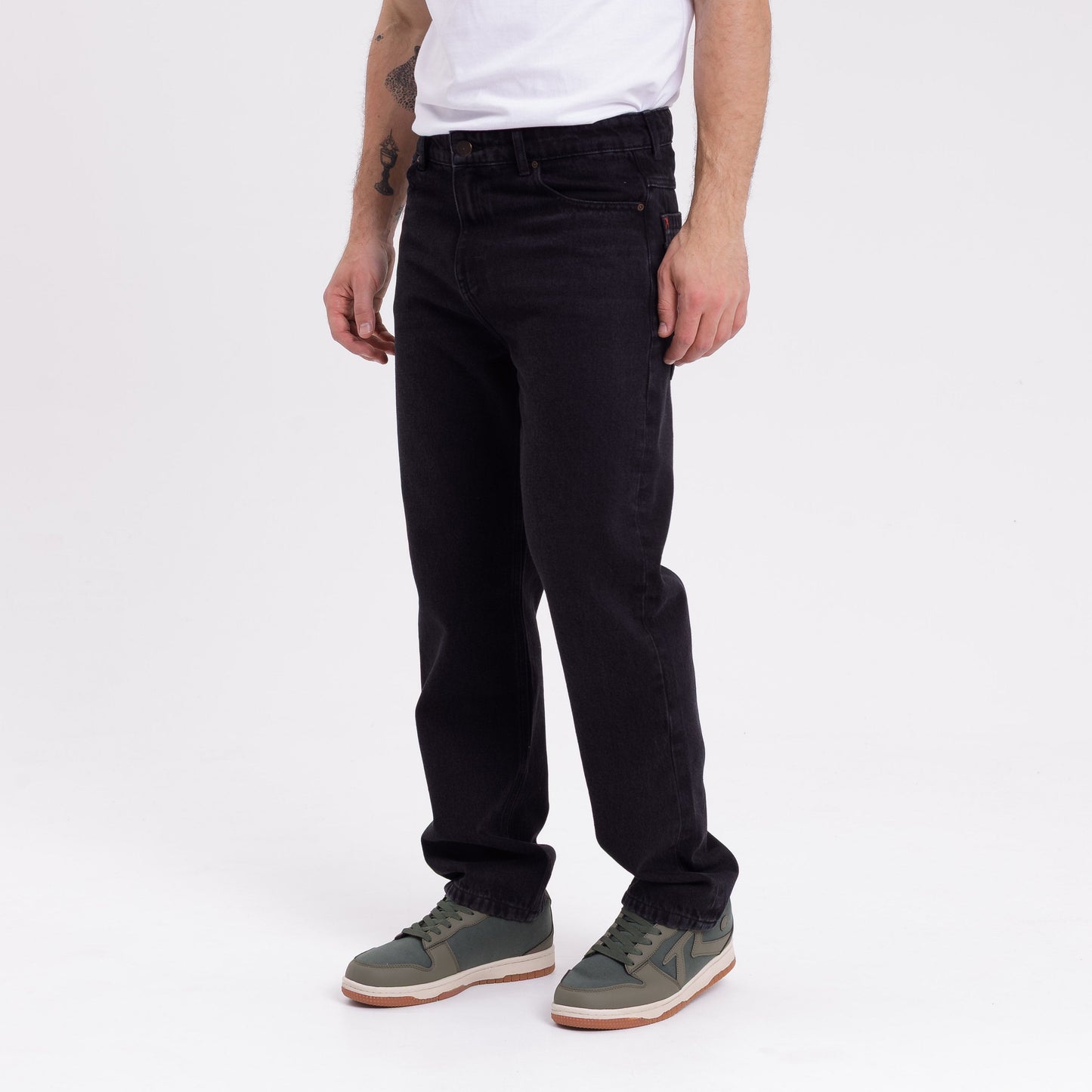 Jean Steven 4 Black