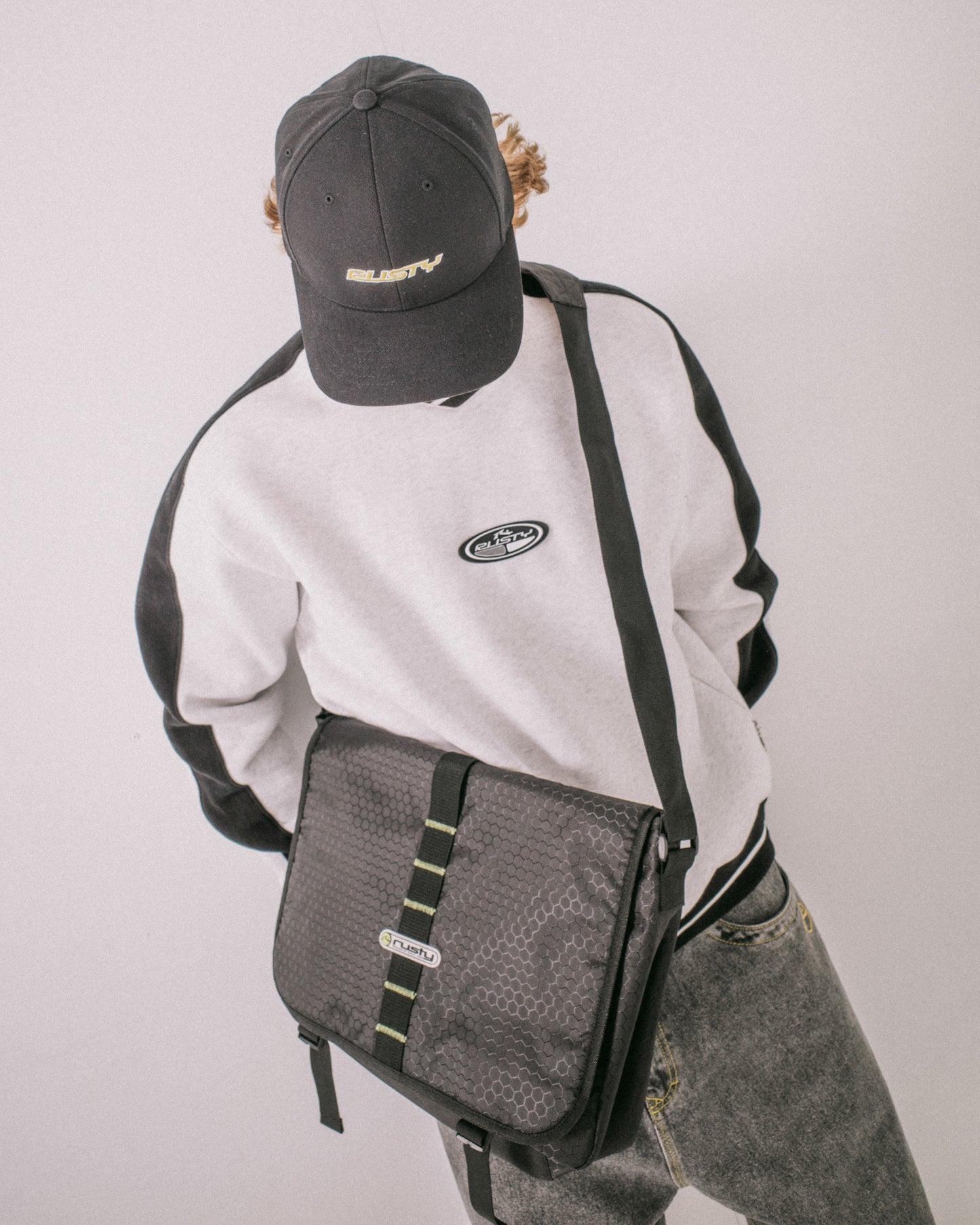 Bolso Voltage Messenger Bag Black/Sulphur