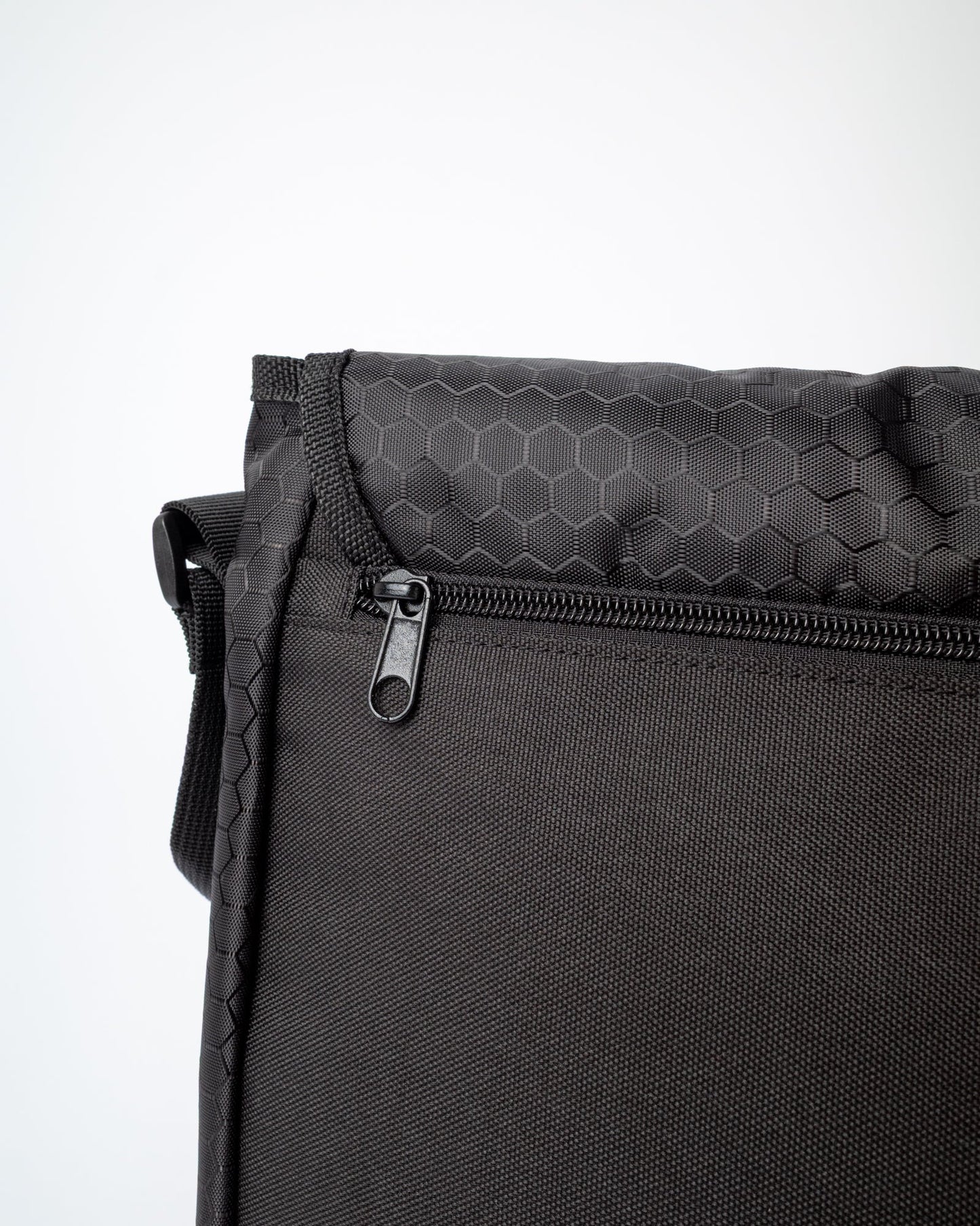 Bolso Voltage Messenger Bag Black/Sulphur