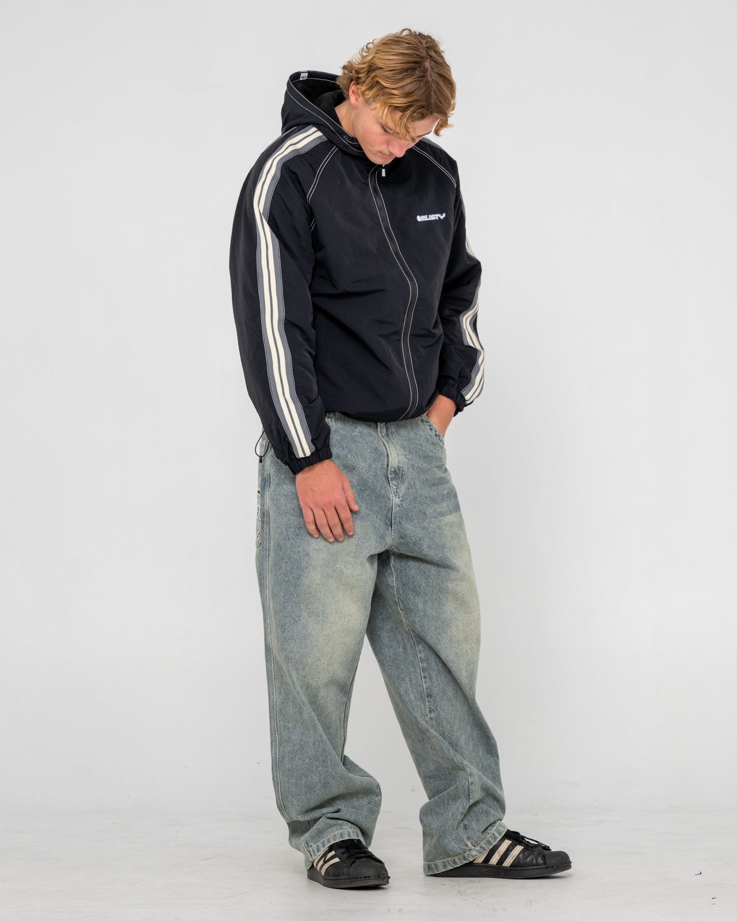 Campera Abrigo Lock Out Hooded Black